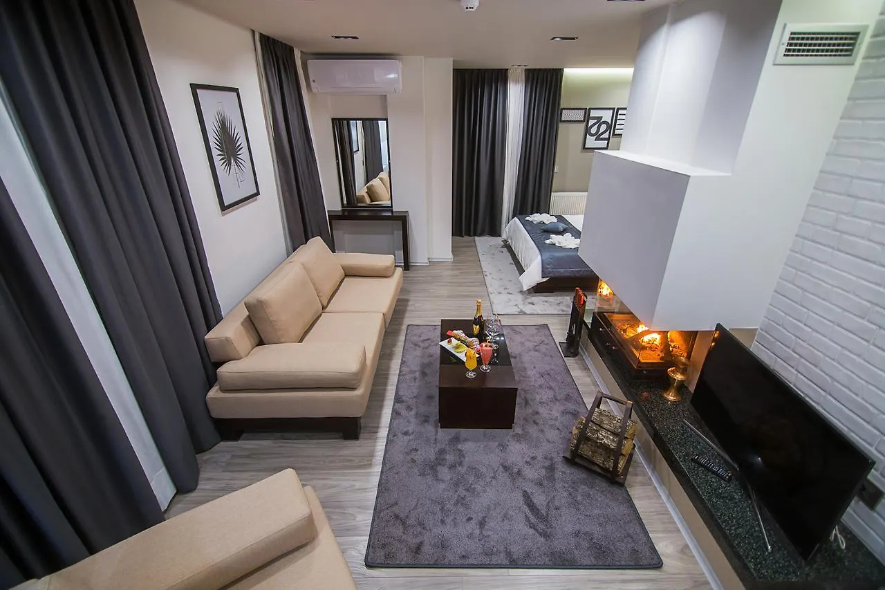 Hotel Regal Korce 4*,