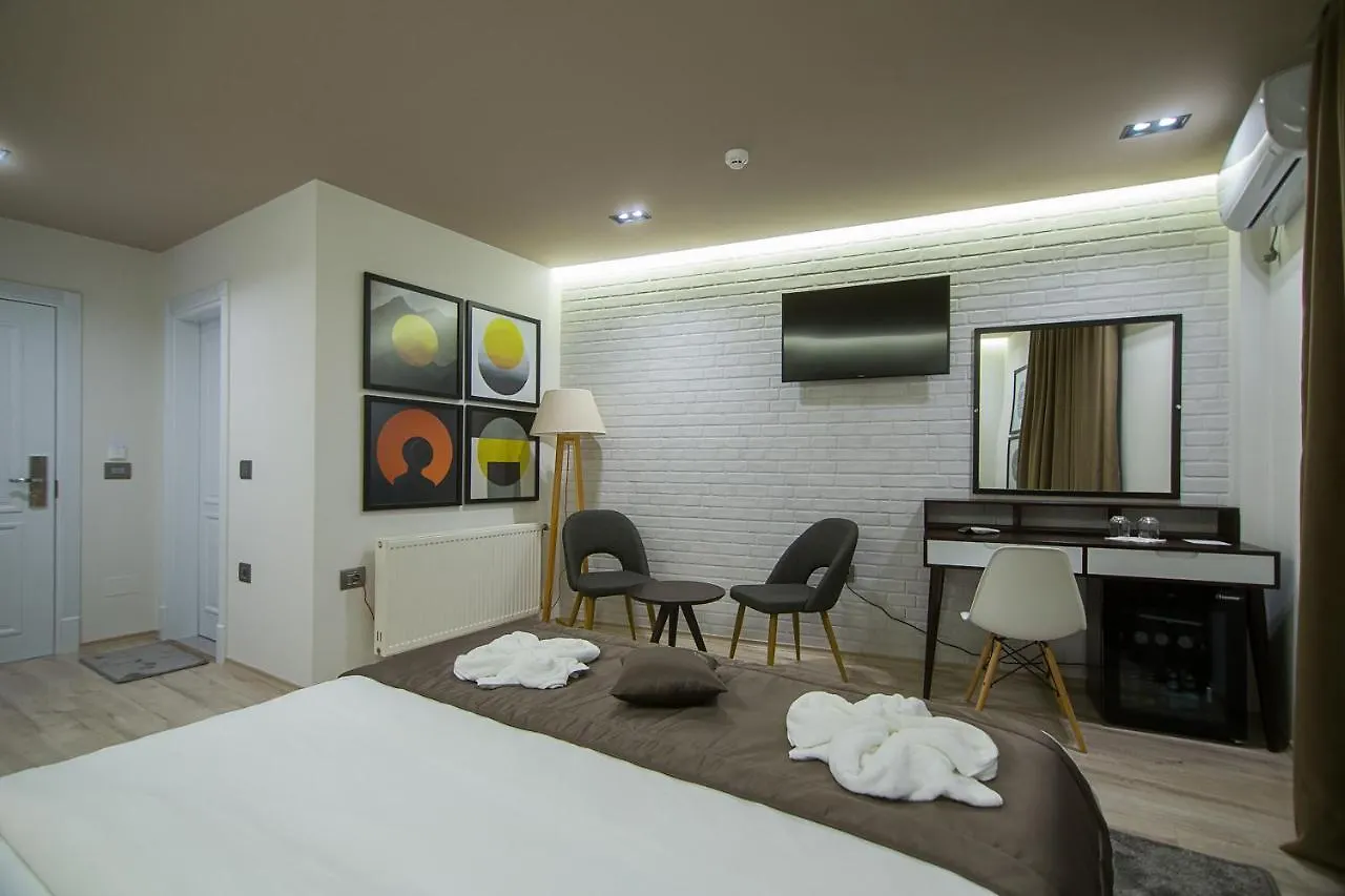 ****  Hotel Regal Korce Albánie